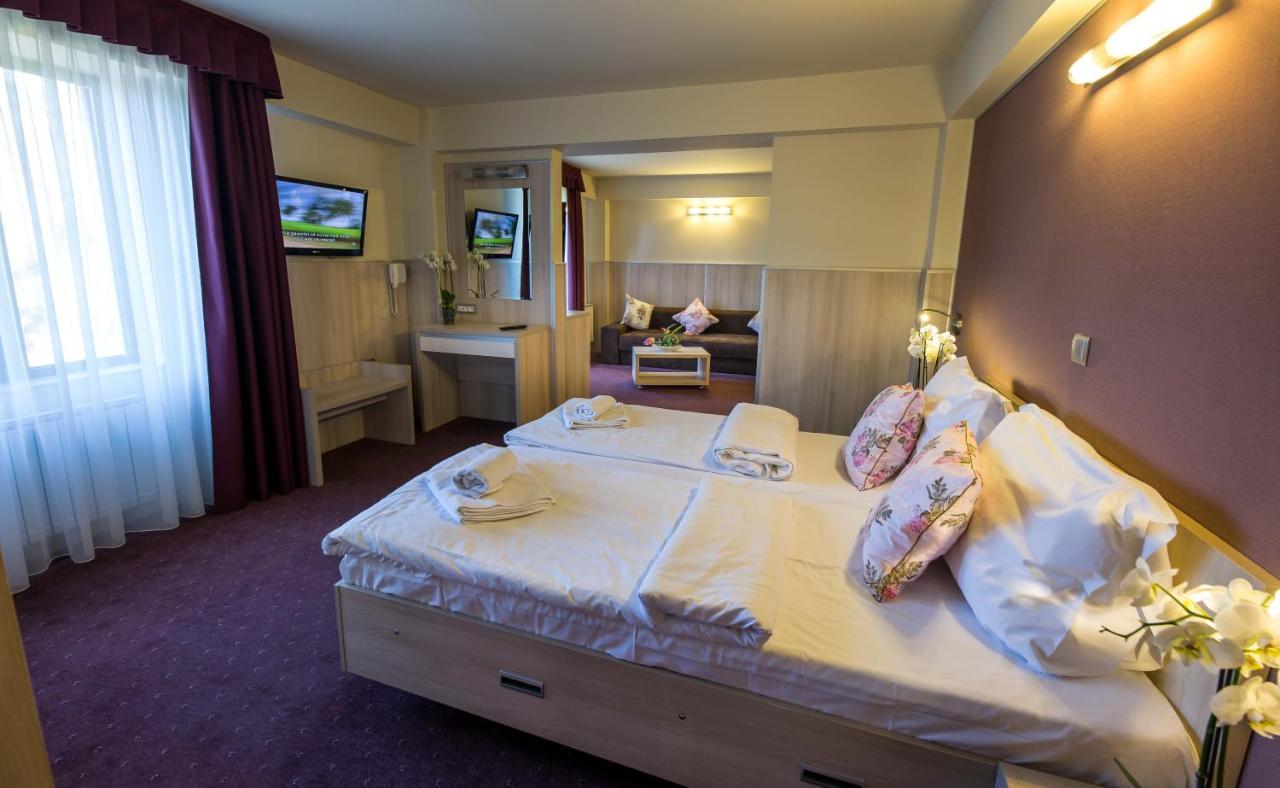 Eden Grand Resort Predeal Extérieur photo